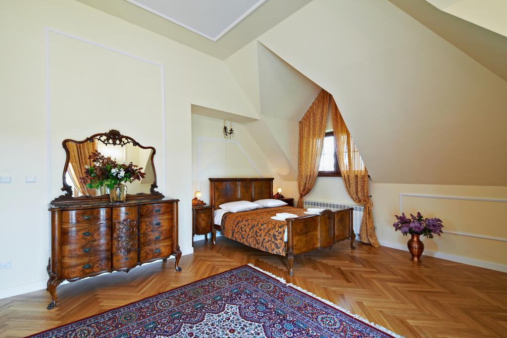 Dwor Osmolice Bed & Breakfast Bialki Dolne Dış mekan fotoğraf