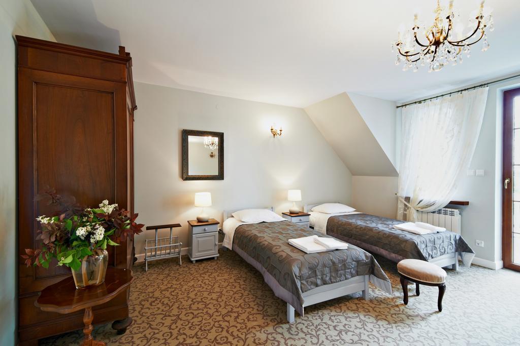 Dwor Osmolice Bed & Breakfast Bialki Dolne Dış mekan fotoğraf