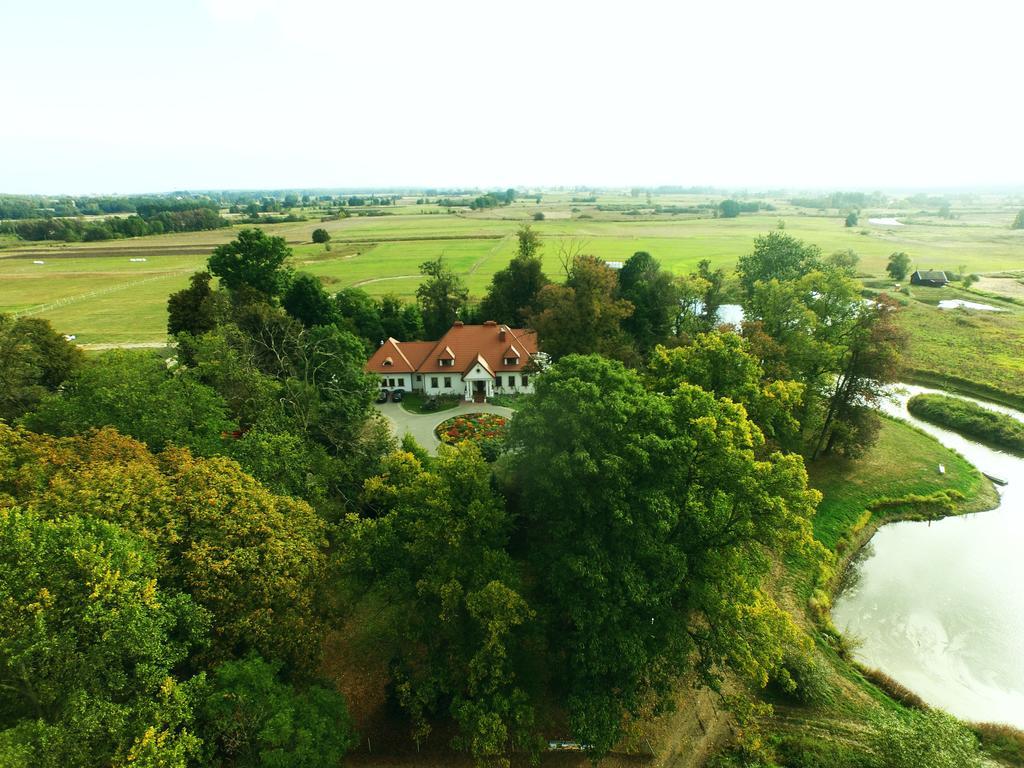 Dwor Osmolice Bed & Breakfast Bialki Dolne Dış mekan fotoğraf