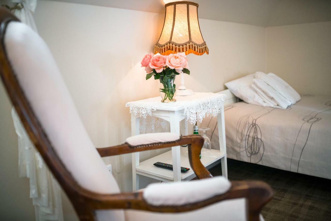 Dwor Osmolice Bed & Breakfast Bialki Dolne Dış mekan fotoğraf
